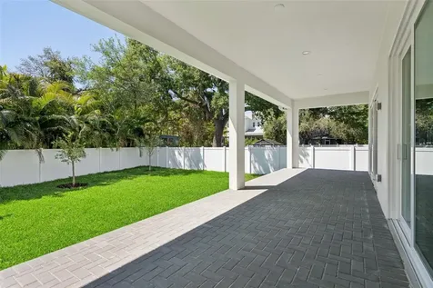 2704 W Tyson Avenue Tampa FL 33611