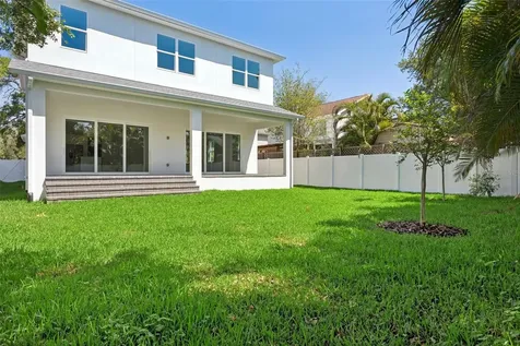 2704 W Tyson Avenue Tampa FL 33611