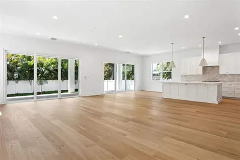 2704 W Tyson Avenue Tampa FL 33611