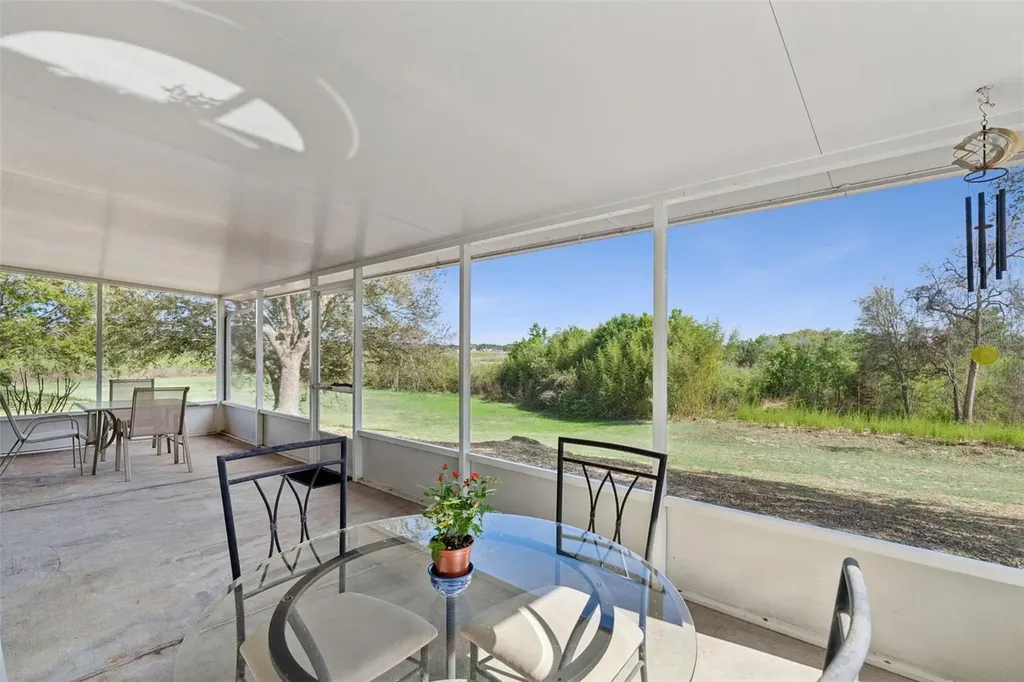 1614 Ridgemoor Drive Mascotte FL 34753