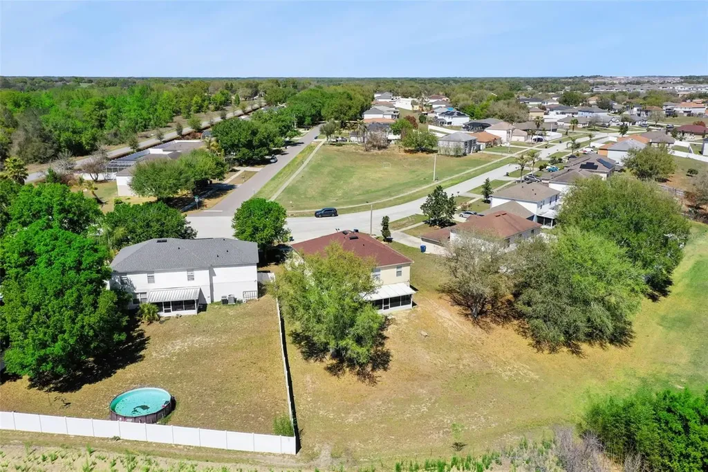 1614 Ridgemoor Drive Mascotte FL 34753