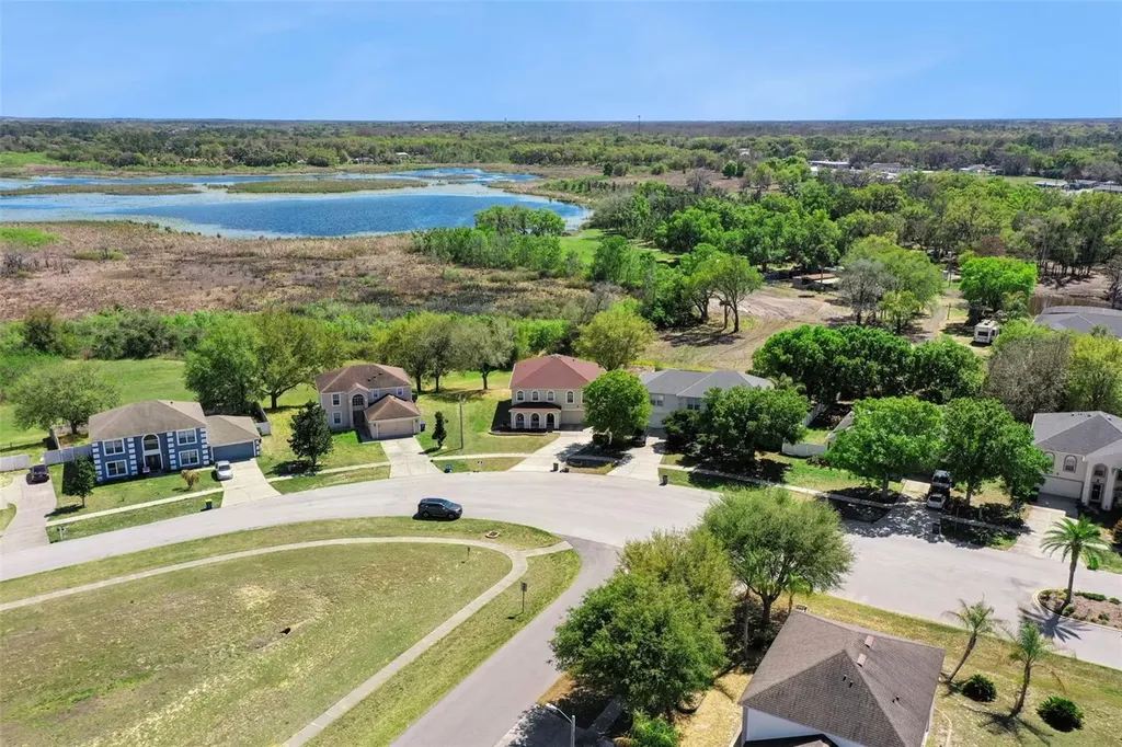 1614 Ridgemoor Drive Mascotte FL 34753