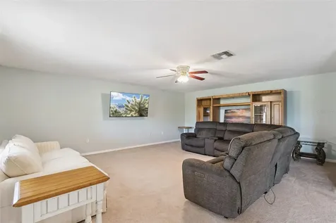 1614 Ridgemoor Drive Mascotte FL 34753