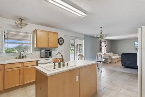 1614 Ridgemoor Drive Mascotte FL 34753