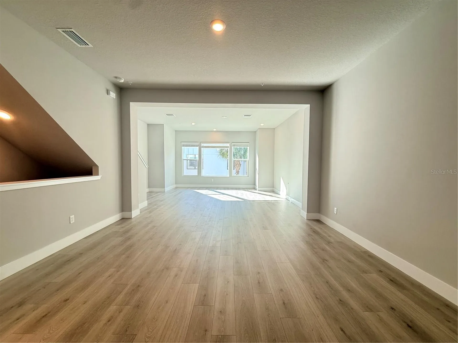 490 31st Way N St Petersburg FL 33713