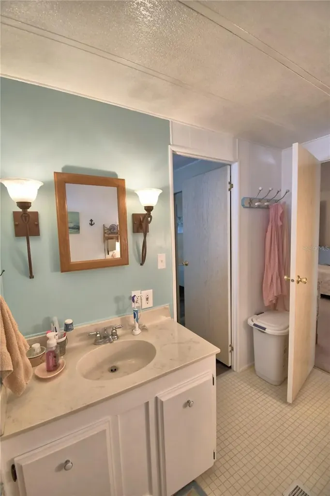 4239 Cedarwood Street Winter Haven FL 33880