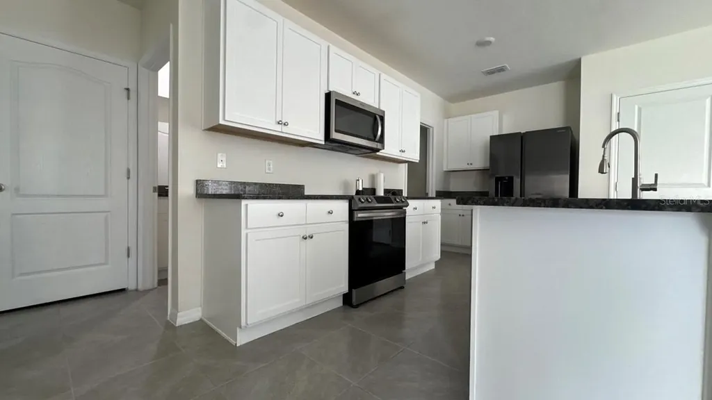 1280 Cascades Avenue Davenport FL 33837