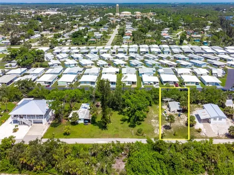 240 Riverview Avenue Englewood FL 34223