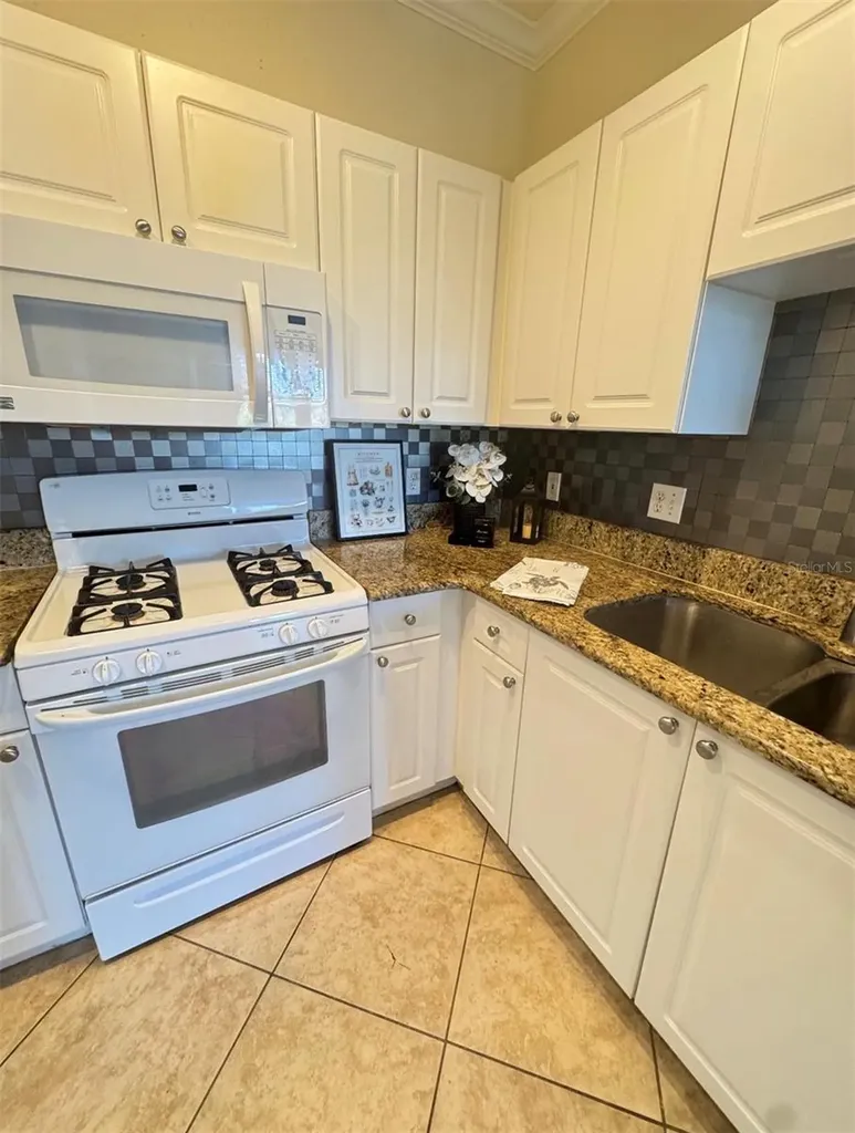 2755 Via Capri Clearwater FL 33764