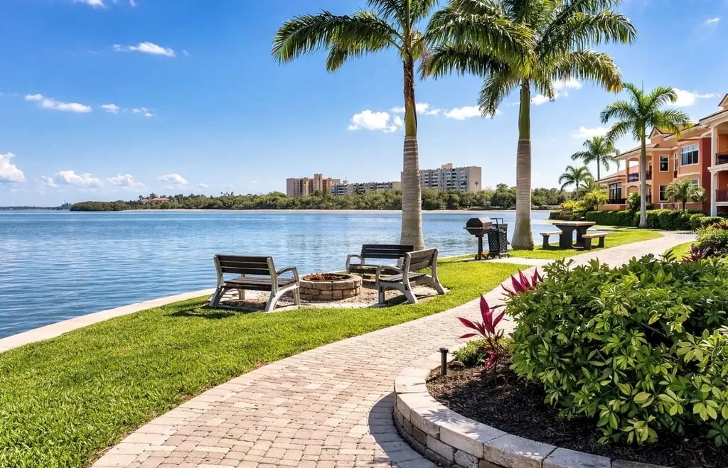 2755 Via Capri Clearwater FL 33764
