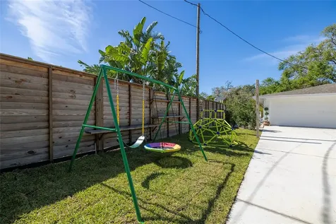 1433 Park Street N St Petersburg FL 33710