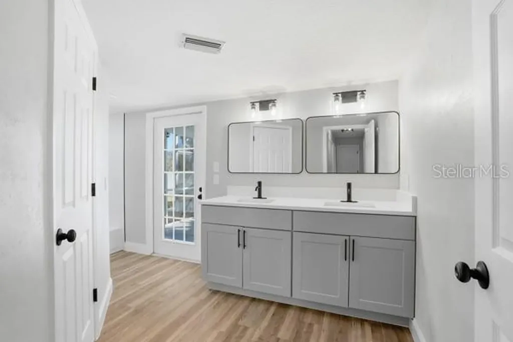 9642 Elgin Boulevard Spring Hill FL 34606