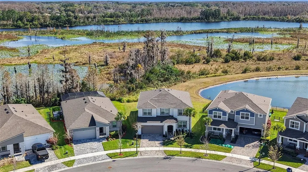2326 Village Amble Loop Lutz FL 33558