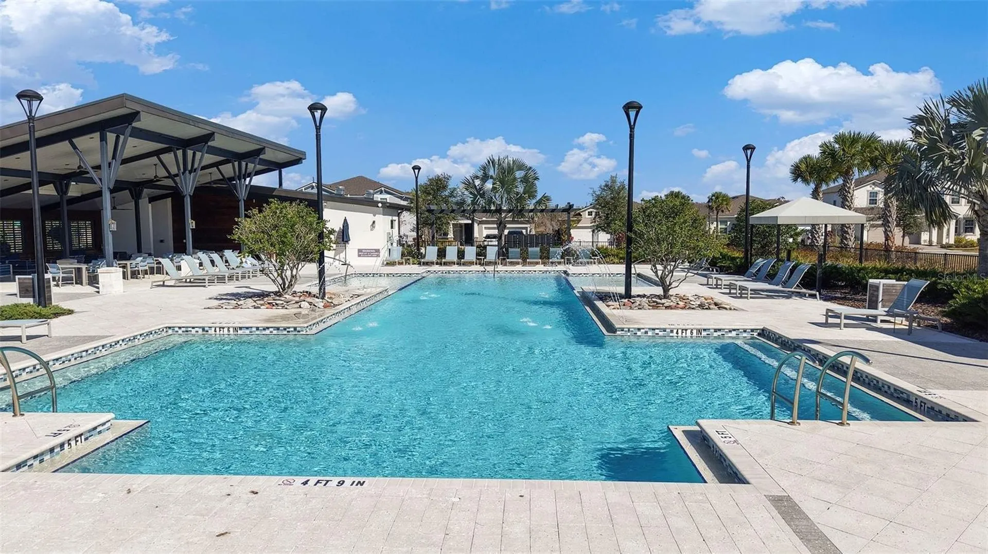 2326 Village Amble Loop Lutz FL 33558