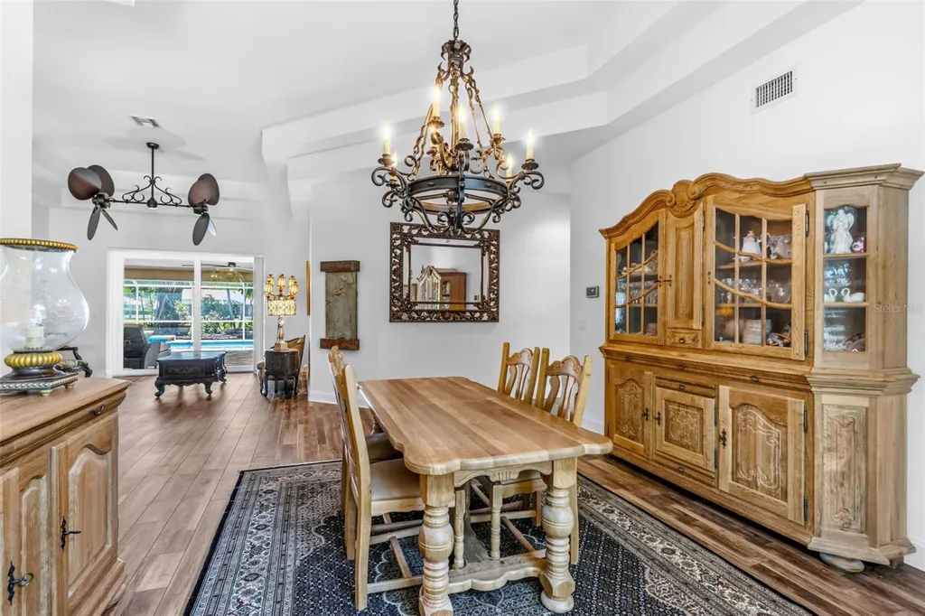 8309 Shadow Pine Way Sarasota FL 34238
