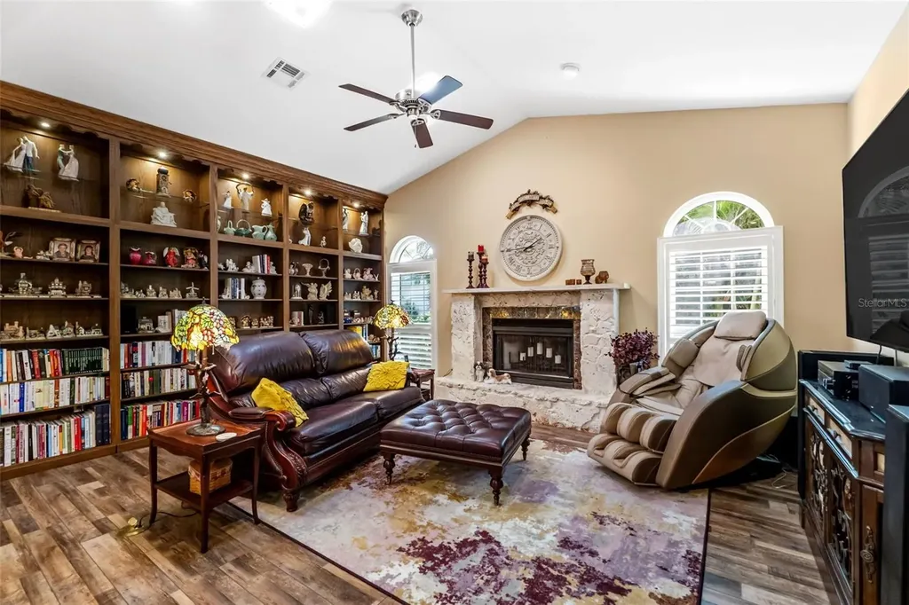 8309 Shadow Pine Way Sarasota FL 34238