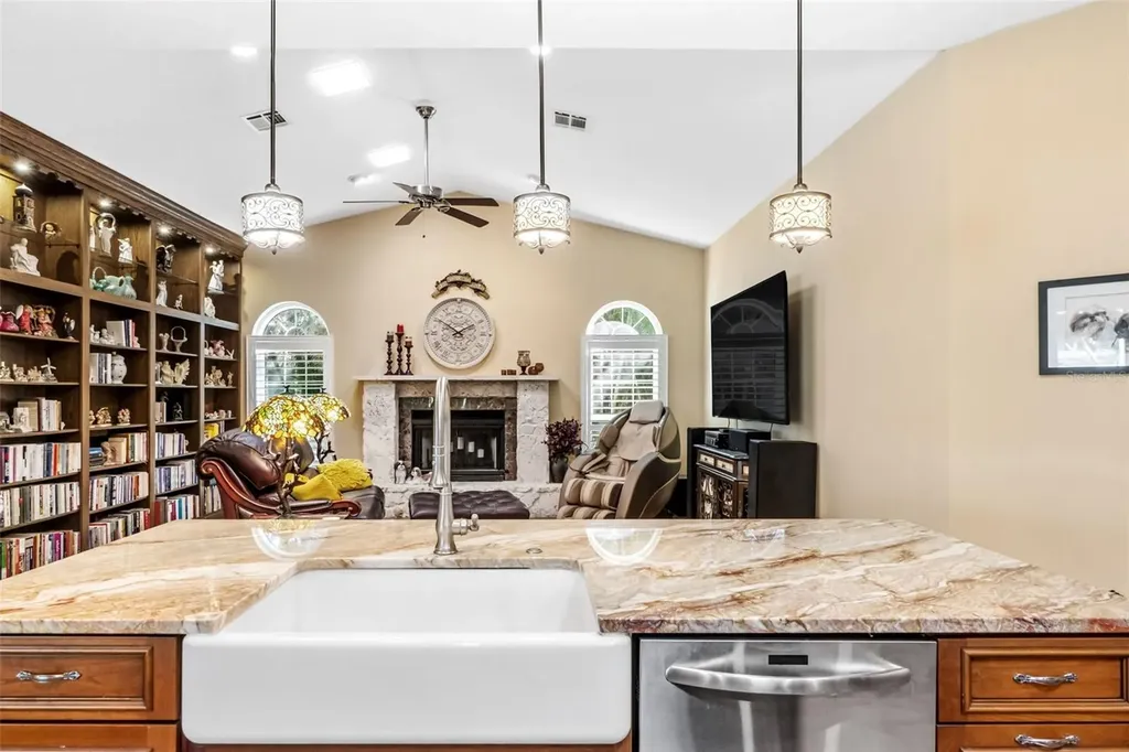 8309 Shadow Pine Way Sarasota FL 34238