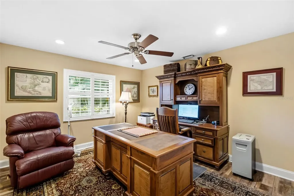 8309 Shadow Pine Way Sarasota FL 34238