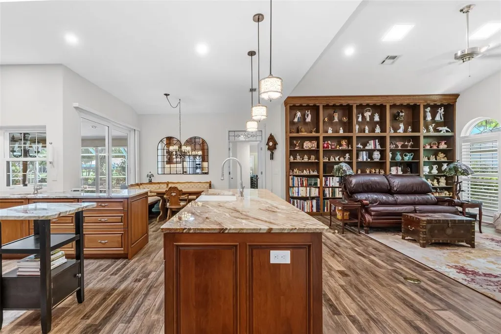 8309 Shadow Pine Way Sarasota FL 34238