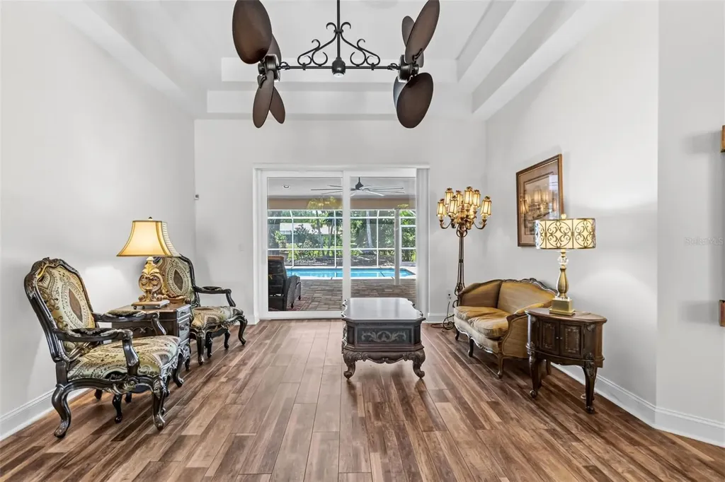 8309 Shadow Pine Way Sarasota FL 34238