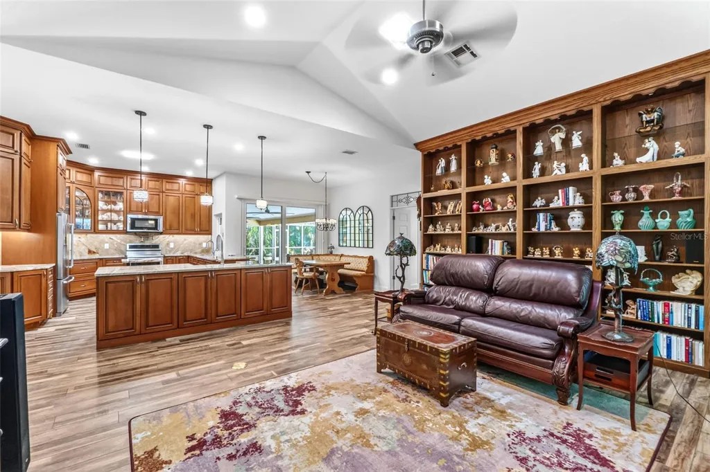 8309 Shadow Pine Way Sarasota FL 34238