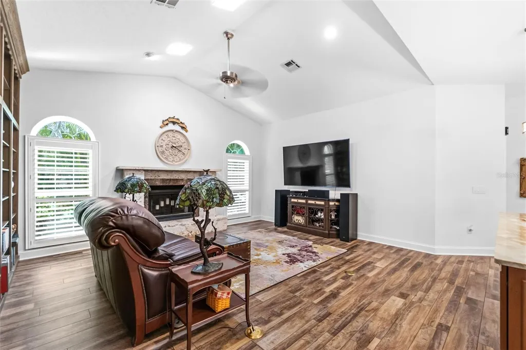 8309 Shadow Pine Way Sarasota FL 34238