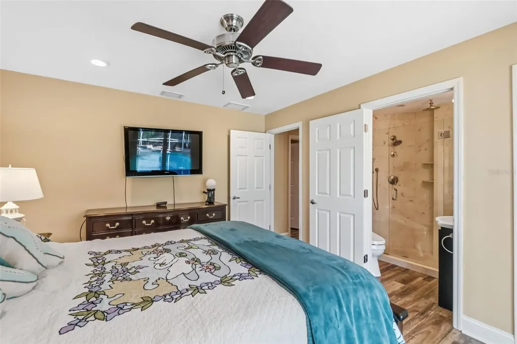 8309 Shadow Pine Way Sarasota FL 34238