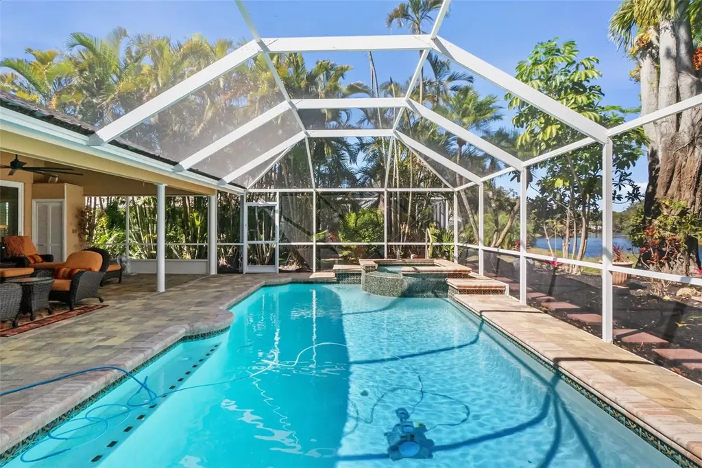 8309 Shadow Pine Way Sarasota FL 34238