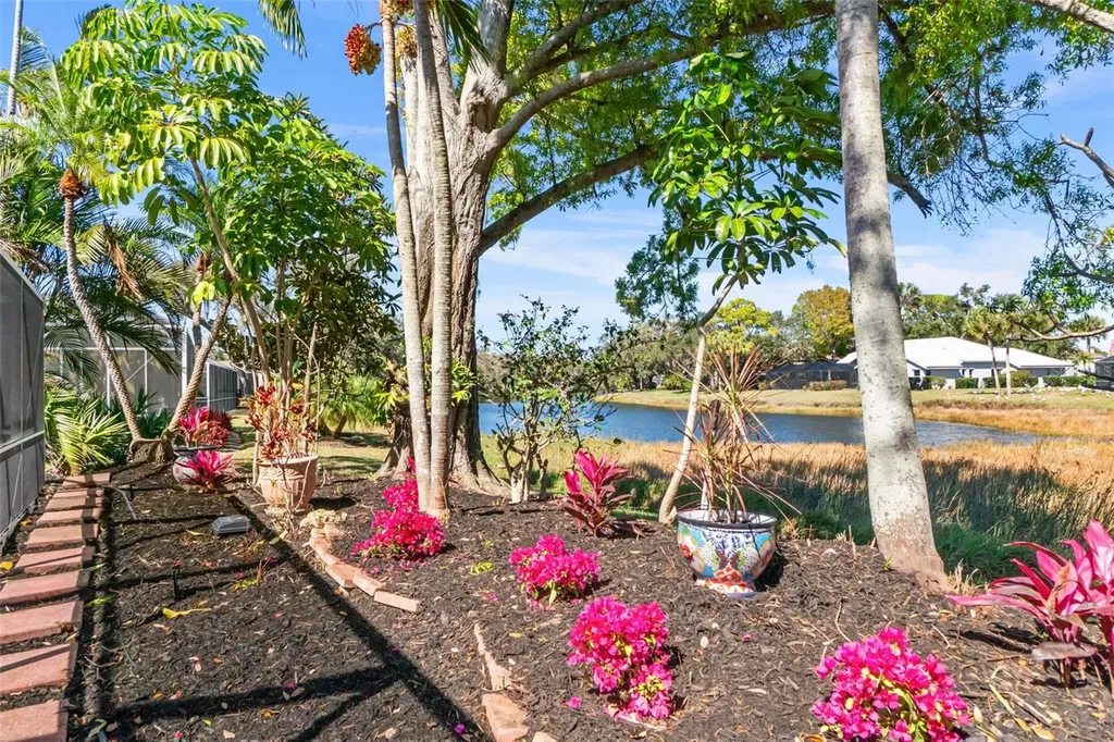 8309 Shadow Pine Way Sarasota FL 34238
