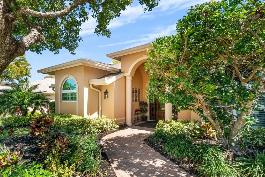 8309 Shadow Pine Way Sarasota FL 34238