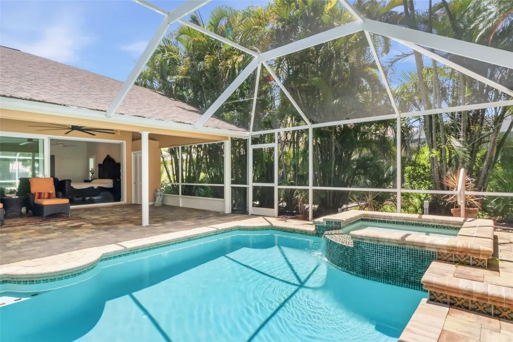 8309 Shadow Pine Way Sarasota FL 34238