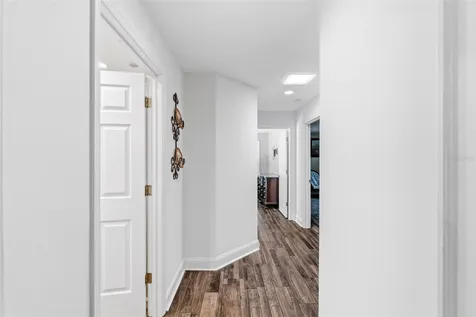 8309 Shadow Pine Way Sarasota FL 34238