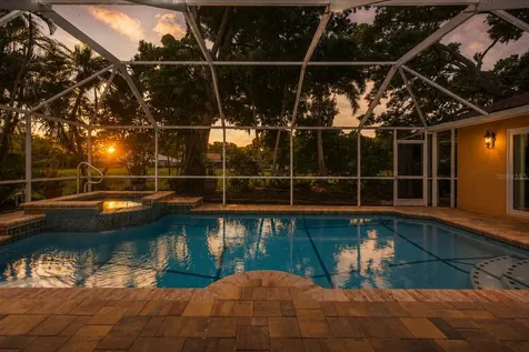 8309 Shadow Pine Way Sarasota FL 34238