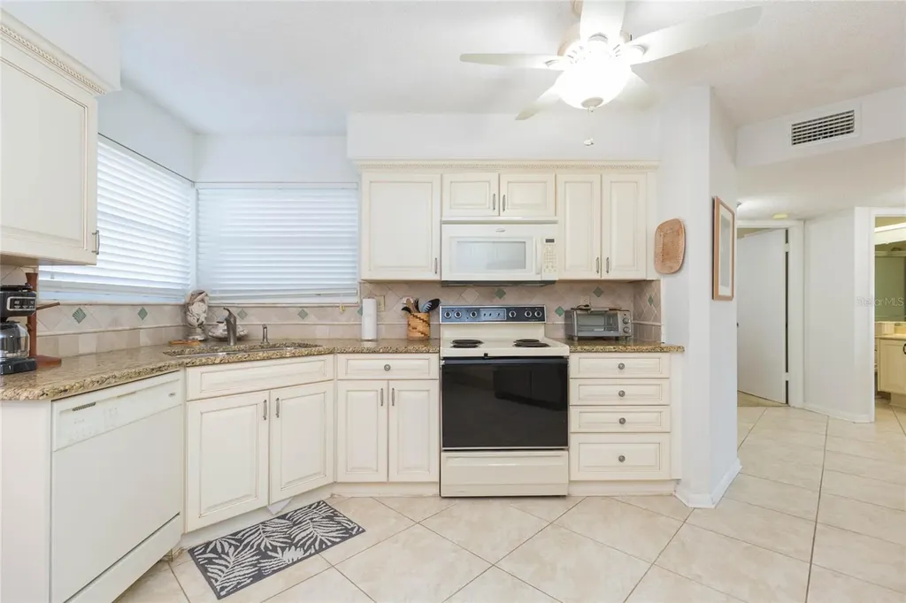 6080 Bahia Del Mar Circle St Petersburg FL 33715