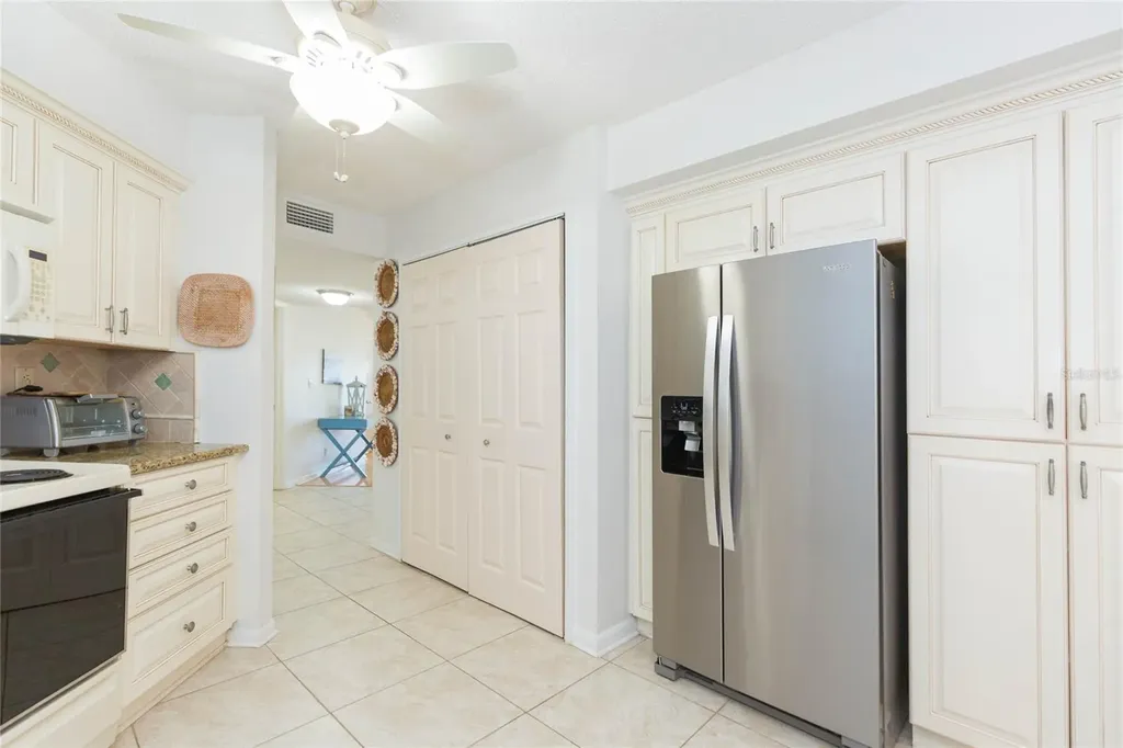 6080 Bahia Del Mar Circle St Petersburg FL 33715