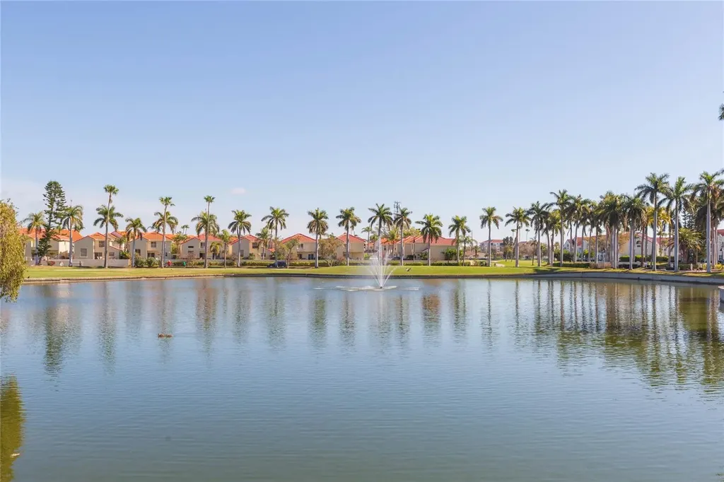 6080 Bahia Del Mar Circle St Petersburg FL 33715