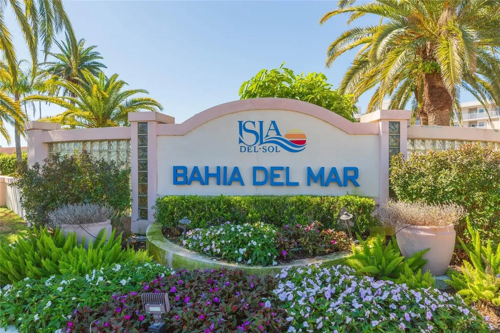 6080 Bahia Del Mar Circle St Petersburg FL 33715