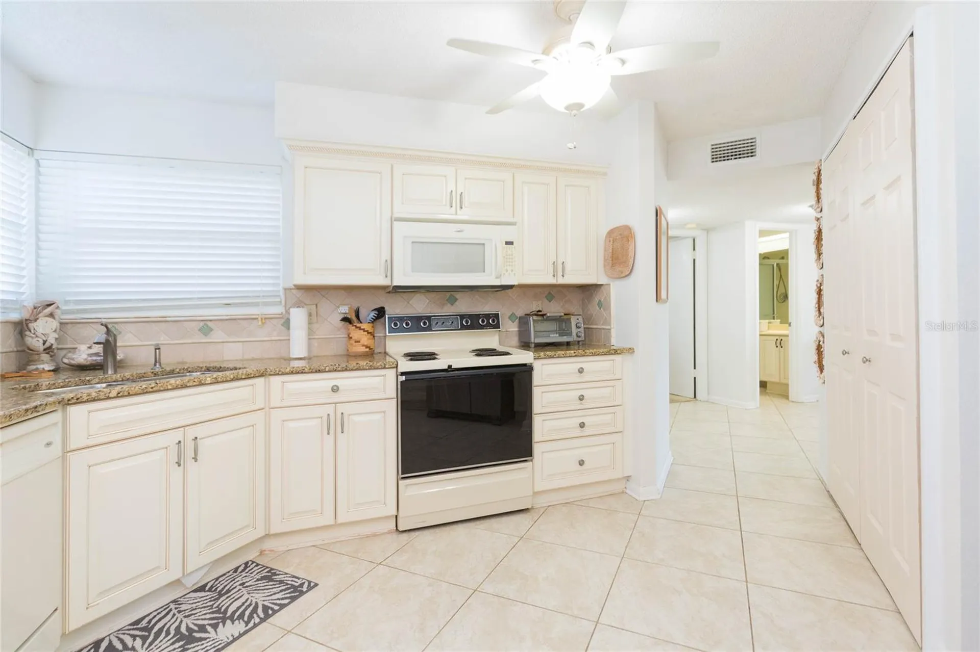 6080 Bahia Del Mar Circle St Petersburg FL 33715