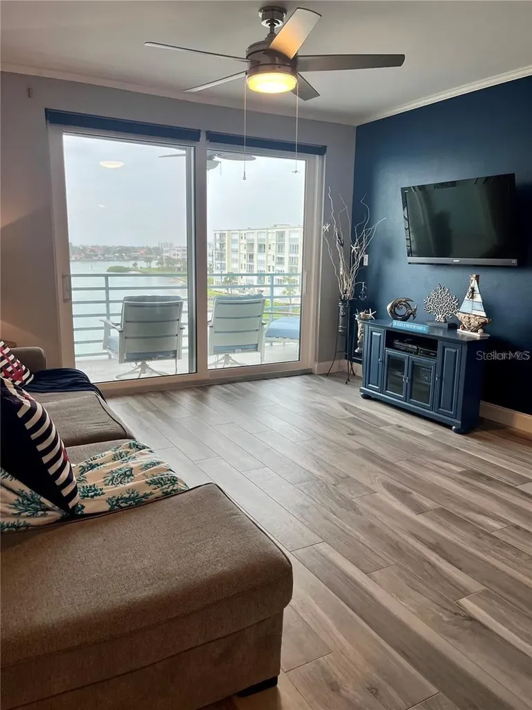 7932 Sailboat Key Boulevard S South Pasadena FL 33707