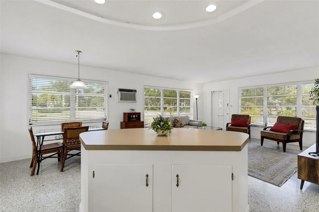 533 Granada Avenue Venice FL 34285