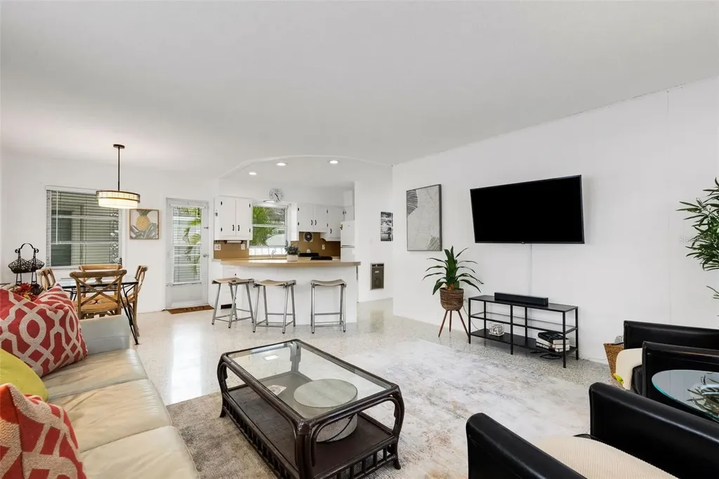 533 Granada Avenue Venice FL 34285