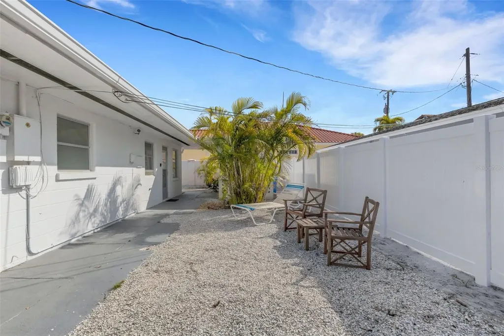 533 Granada Avenue Venice FL 34285