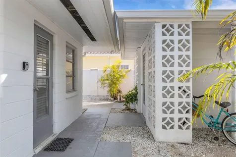 533 Granada Avenue Venice FL 34285