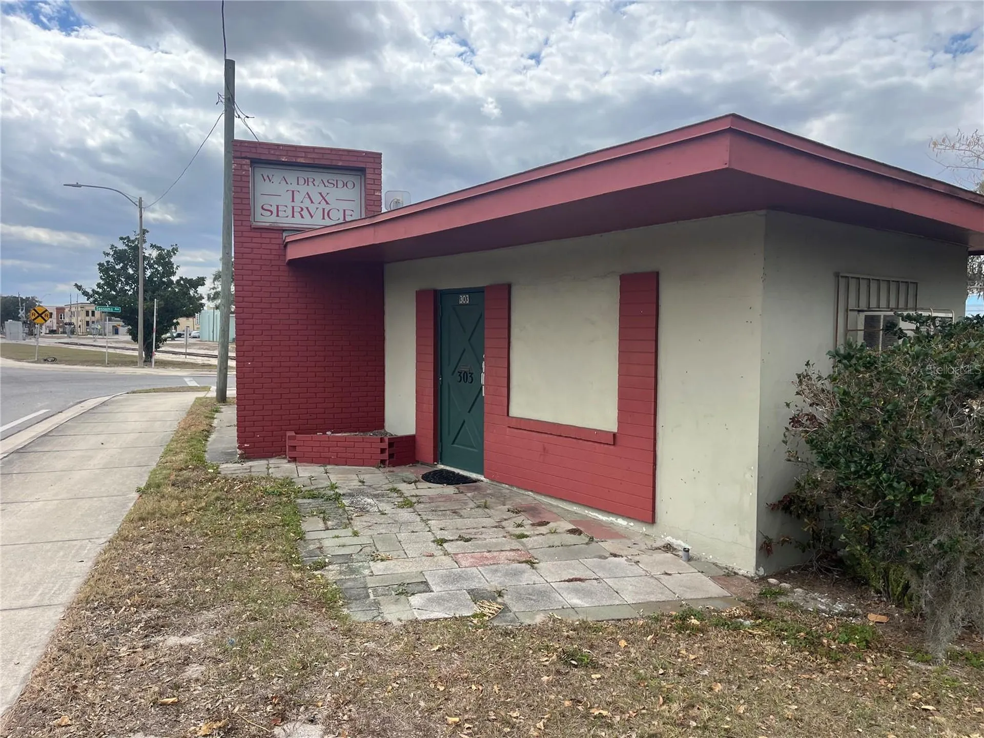 303 Scenic Highway N Lake Wales FL 33853