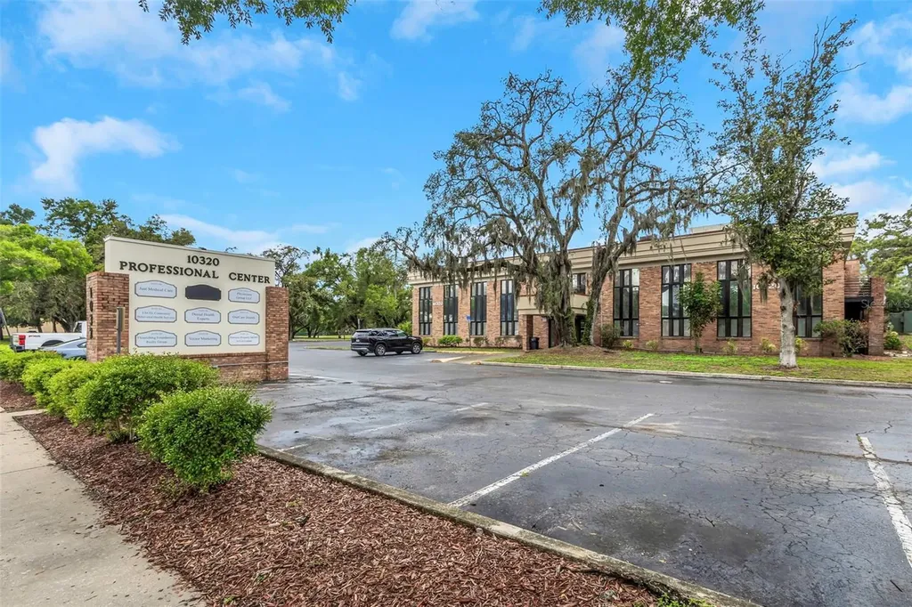 10320 N 56th Street Temple Terrace FL 33617