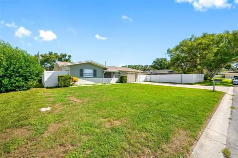 14095 Chamberlain Avenue Largo FL 33774