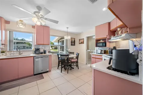 14095 Chamberlain Avenue Largo FL 33774