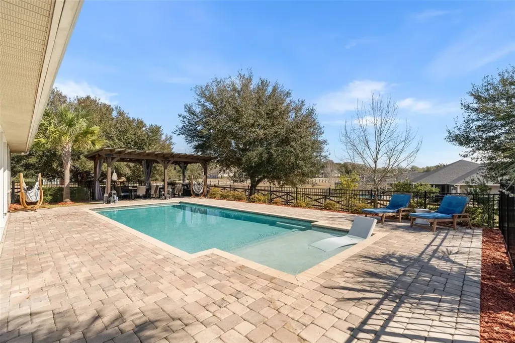 17651 NW 256th Street High Springs FL 32643