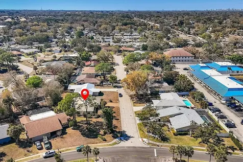 5603 Creekwood Drive Sarasota FL 34233