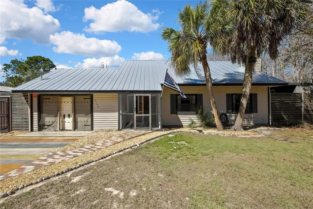 6799 W Oaklawn Street Homosassa FL 34446